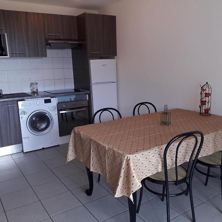 Bel Appartement En Residence Avec Parking Prive Arvert Eksteriør billede